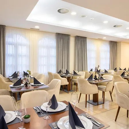 فندق Bella Vista 4*