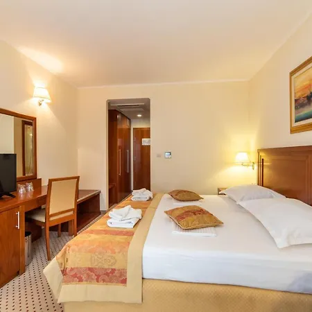 Bella Vista 4*