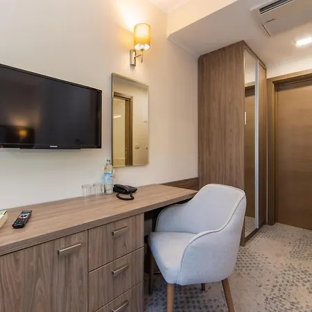 Bella Vista Hotel 4*
