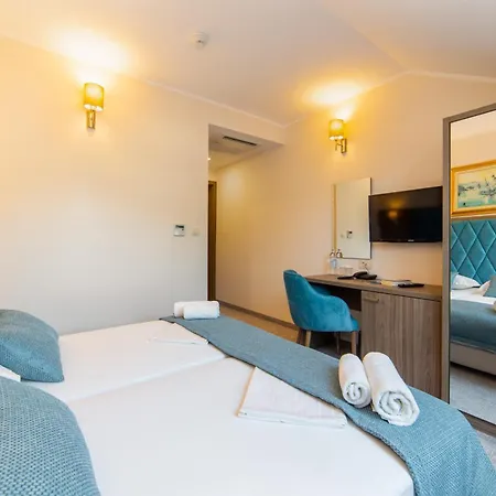 Hotel Bella Vista Drvenik (Split-Dalmatia)