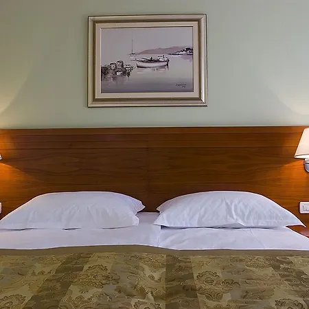 Bella Vista فندق درفينيك