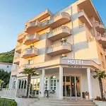 Bella Vista