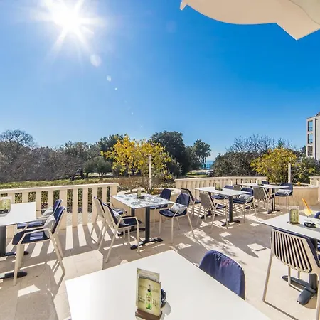 Bella Vista Hotel 4*
