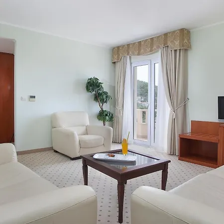 Bella Vista 4*