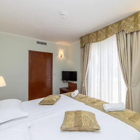 Bella Vista 4*