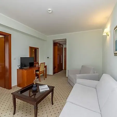 Bella Vista 4* Drvenik