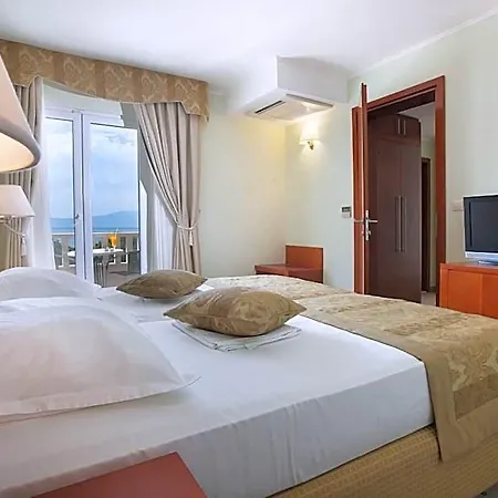 Bella Vista Ξενοδοχείο 4*