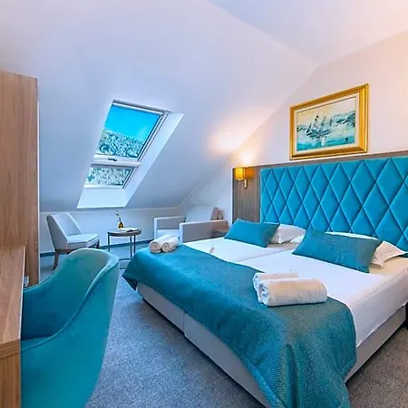 Bella Vista 4*