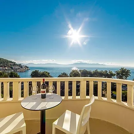 Bella Vista 4*