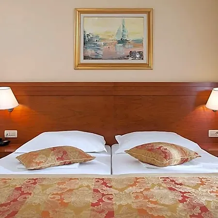 Bella Vista 4*