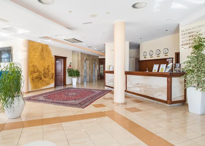 Bella Vista فندق درفينيك