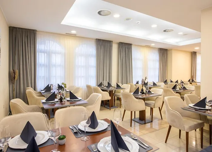 فندق Bella Vista 4*