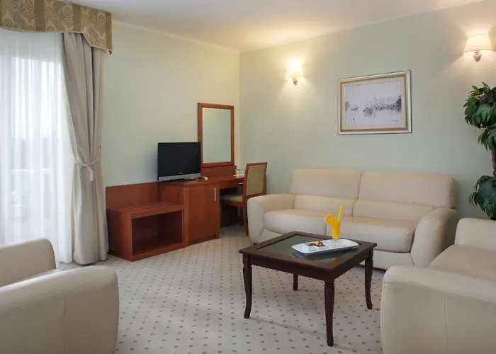 Bella Vista 4* درفينيك